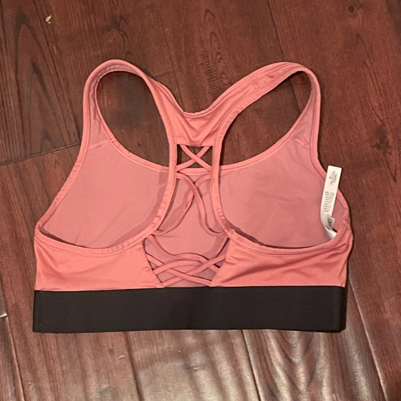 Mauve strappy back sports bra, Victoria secret - Picture 3 of 3